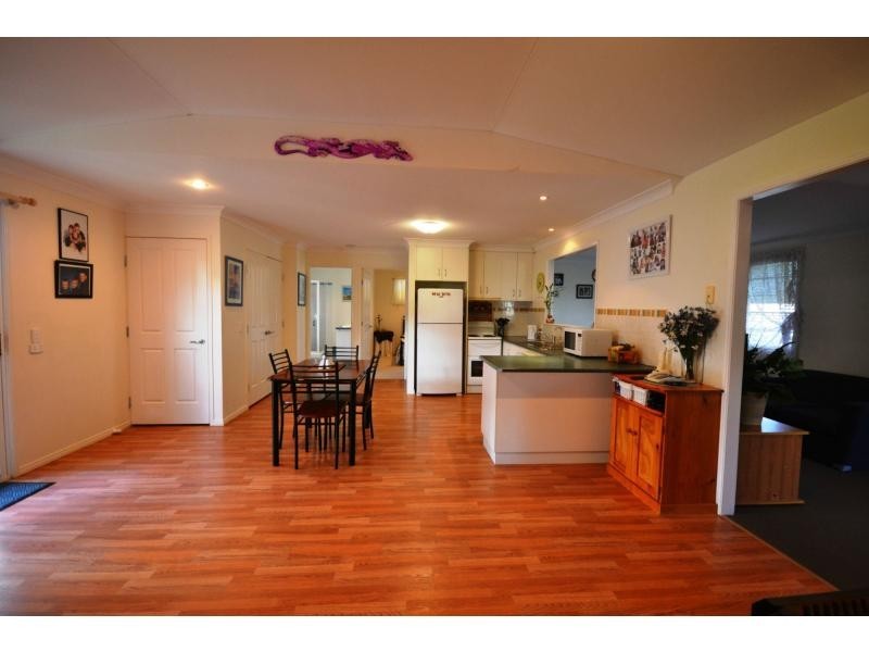 108 Mocatta Street, Goombungee QLD 4354