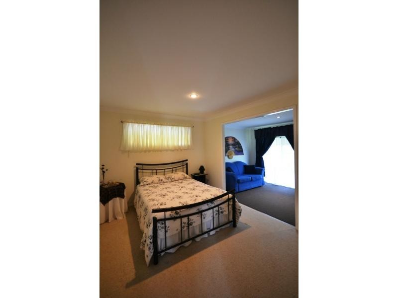 108 Mocatta Street, Goombungee QLD 4354