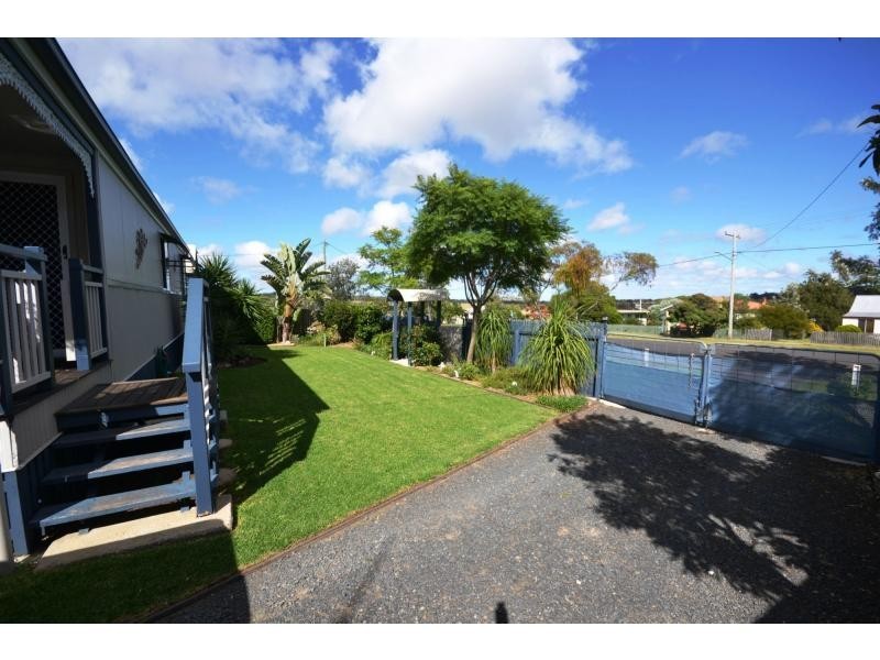 108 Mocatta Street, Goombungee QLD 4354