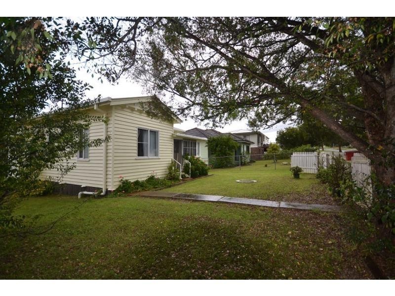 6 Hillside Street, Newtown QLD 4350