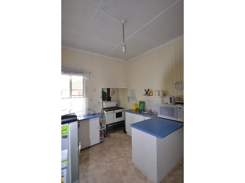 6 Hillside Street, Newtown QLD 4350