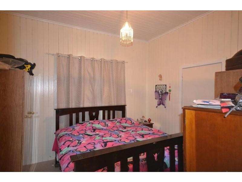 6 Hillside Street, Newtown QLD 4350