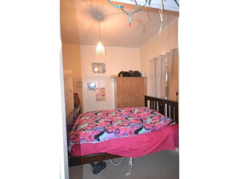 6 Hillside Street, Newtown QLD 4350