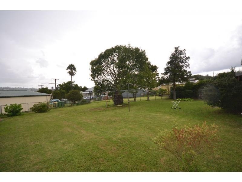 6 Hillside Street, Newtown QLD 4350