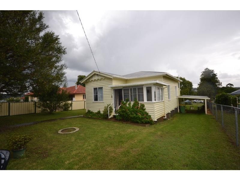 6 Hillside Street, Newtown QLD 4350