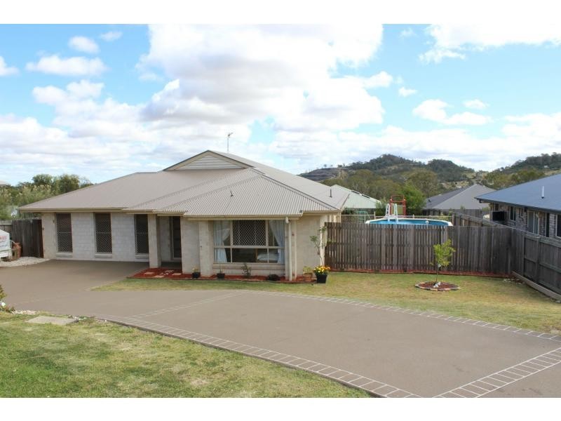 44 Wareena Crescent, Glenvale QLD 4350