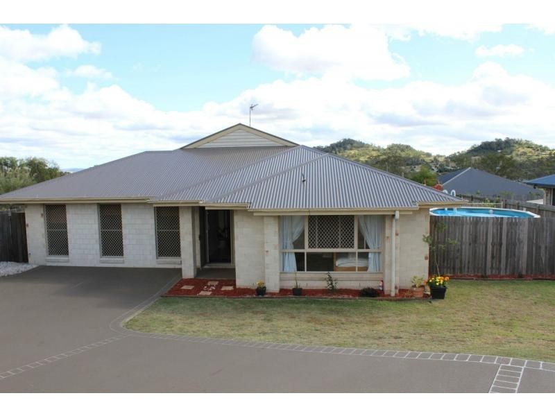 44 Wareena Crescent, Glenvale QLD 4350