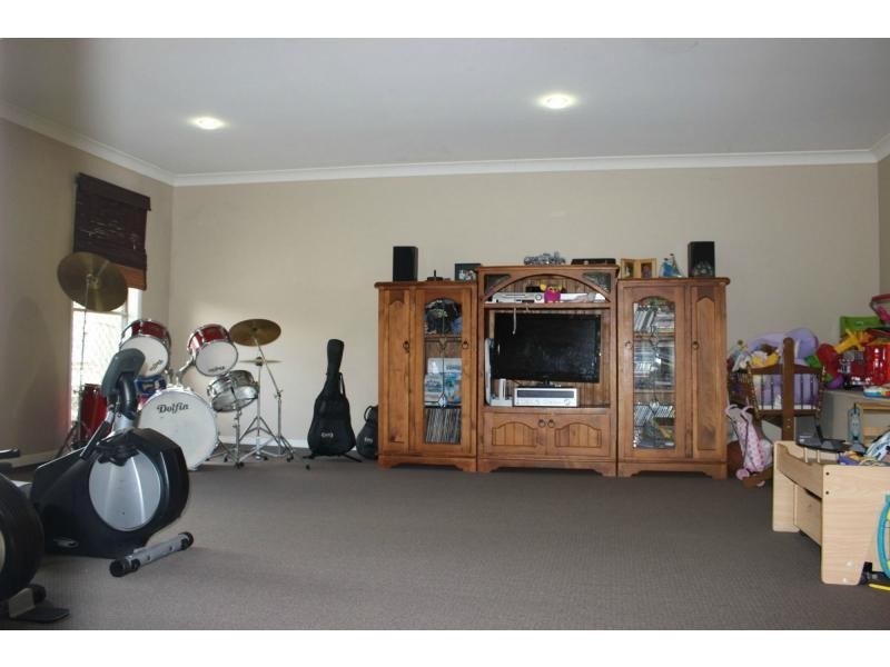 44 Wareena Crescent, Glenvale QLD 4350