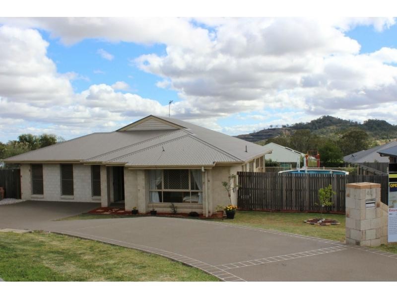 44 Wareena Crescent, Glenvale QLD 4350