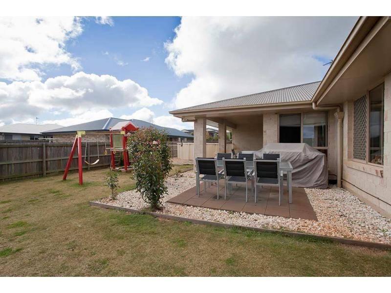 44 Wareena Crescent, Glenvale QLD 4350