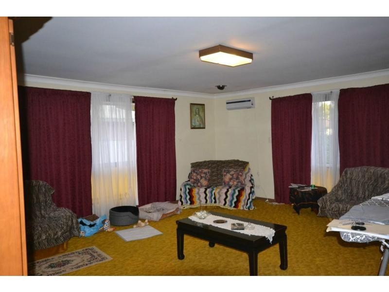 28 Nugent Crescent, Wilsonton QLD 4350