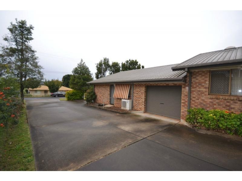 4 Eton Street, East Toowoomba QLD 4350