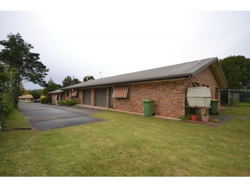 4 Eton Street, East Toowoomba QLD 4350