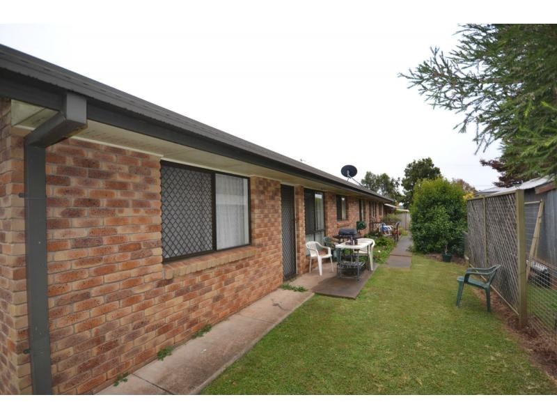 4 Eton Street, East Toowoomba QLD 4350