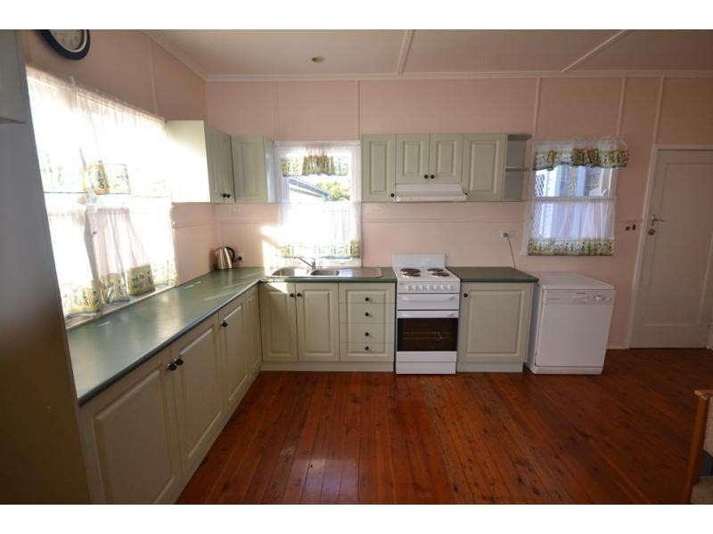 38 Burke Street, Rangeville QLD 4350