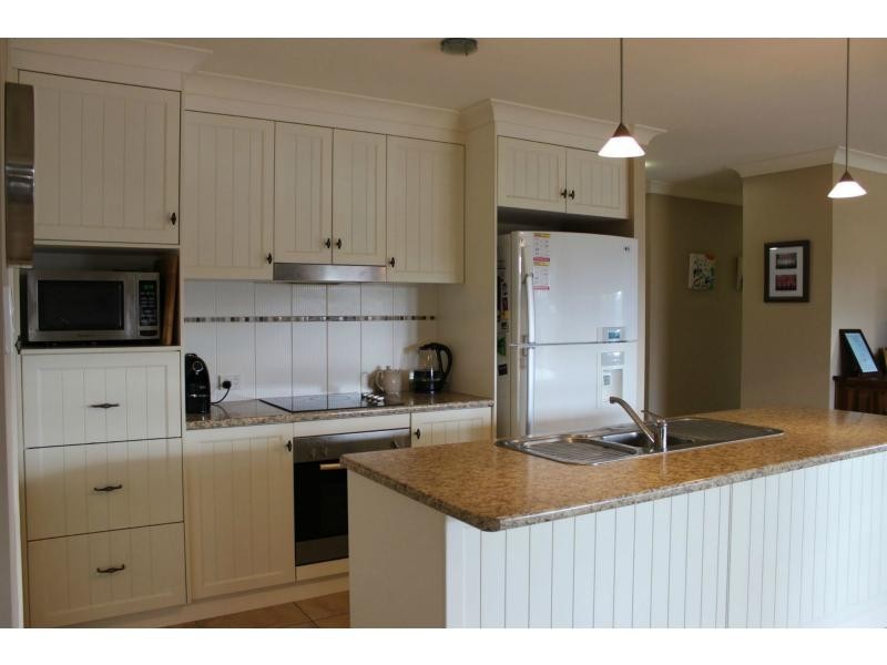44 Wareena Crescent, Glenvale QLD 4350
