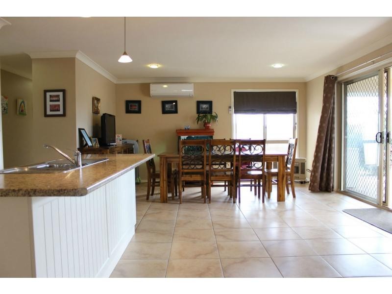44 Wareena Crescent, Glenvale QLD 4350