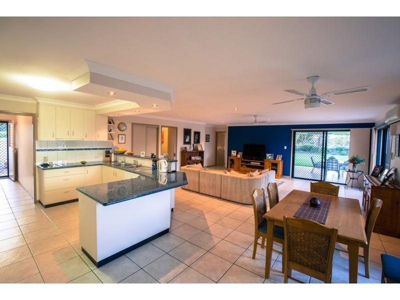 8 Bass Street, Cabarlah QLD 4352