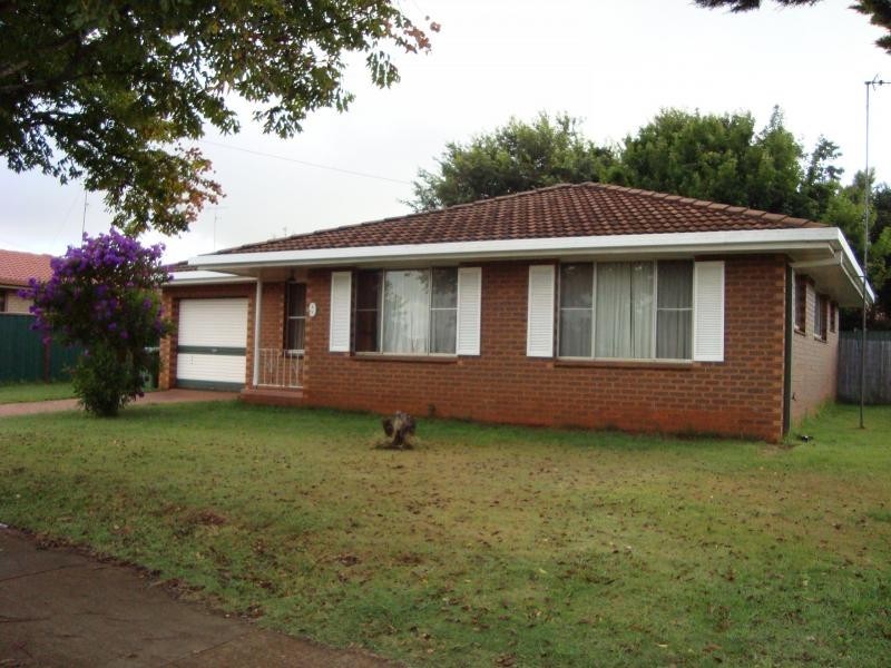 9 Cudgee Court, Wilsonton QLD 4350