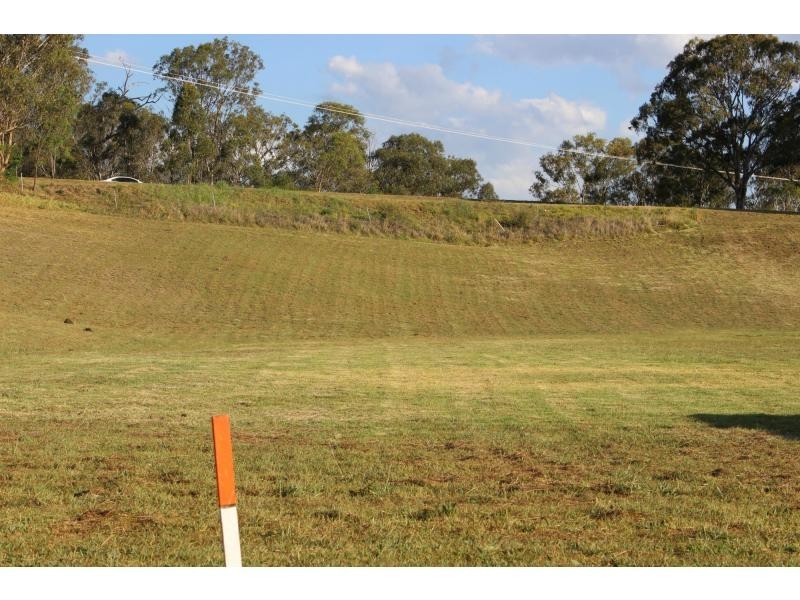 L33, 36 Carinya Drive, Hodgson Vale QLD 4352