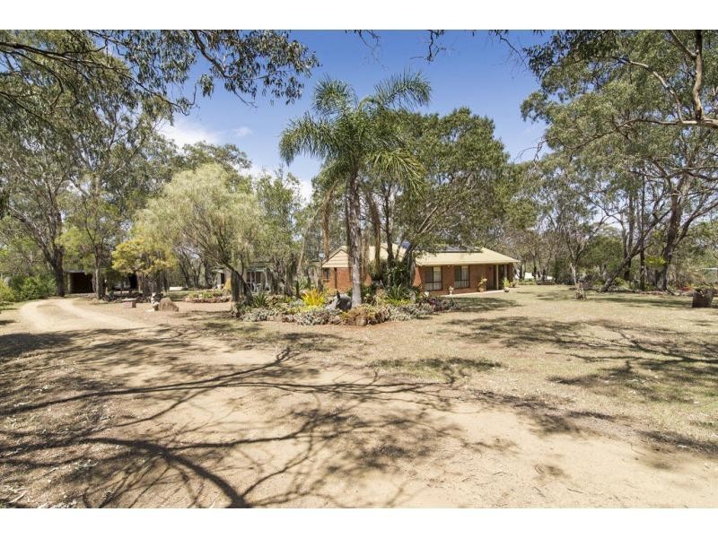 12 Wilga Avenue, Oakey QLD 4401