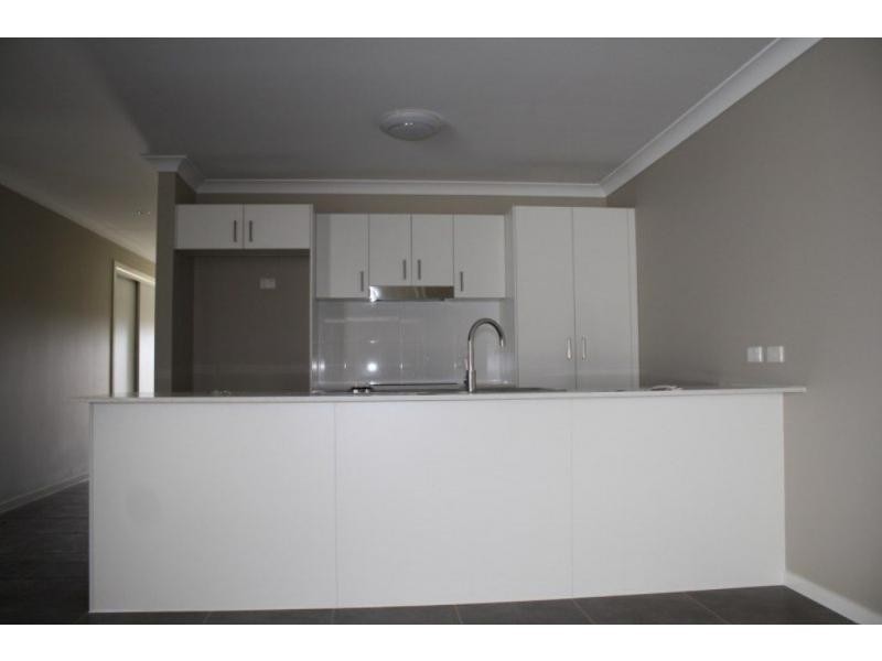 Unit 2 24 Alpine Court, Cranley QLD 4350