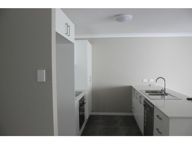 Unit 1 24 Alpine Court, Cranley QLD 4350
