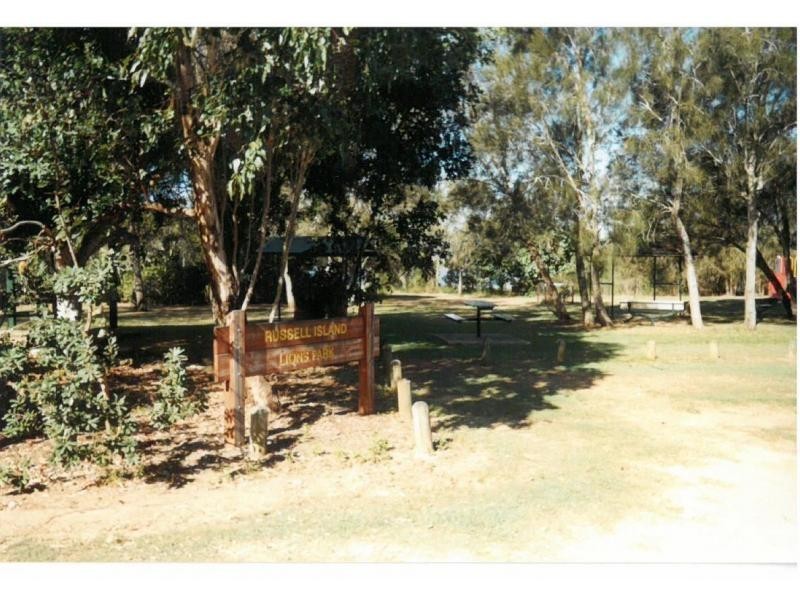 6 Martin Place, Russell Island QLD 4184