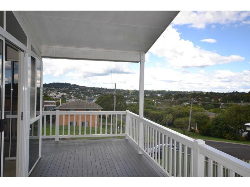 9 Greenbury Street, Rockville QLD 4350