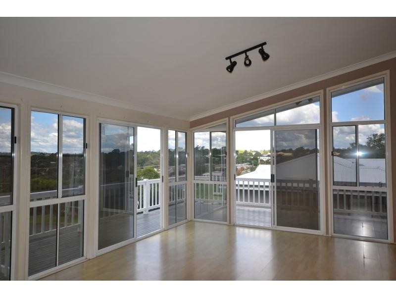 9 Greenbury Street, Rockville QLD 4350