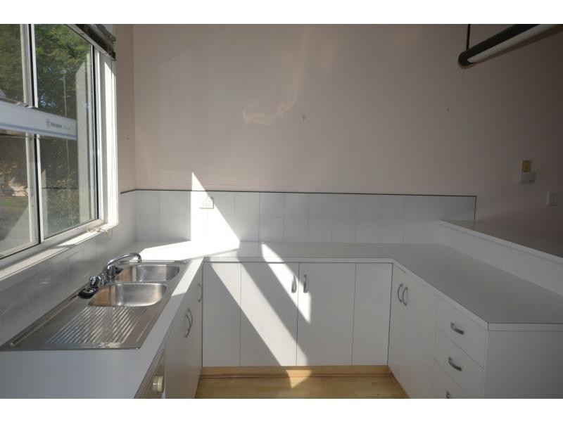 9 Greenbury Street, Rockville QLD 4350