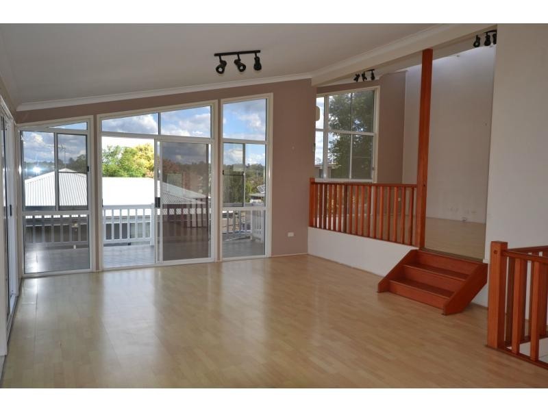 9 Greenbury Street, Rockville QLD 4350