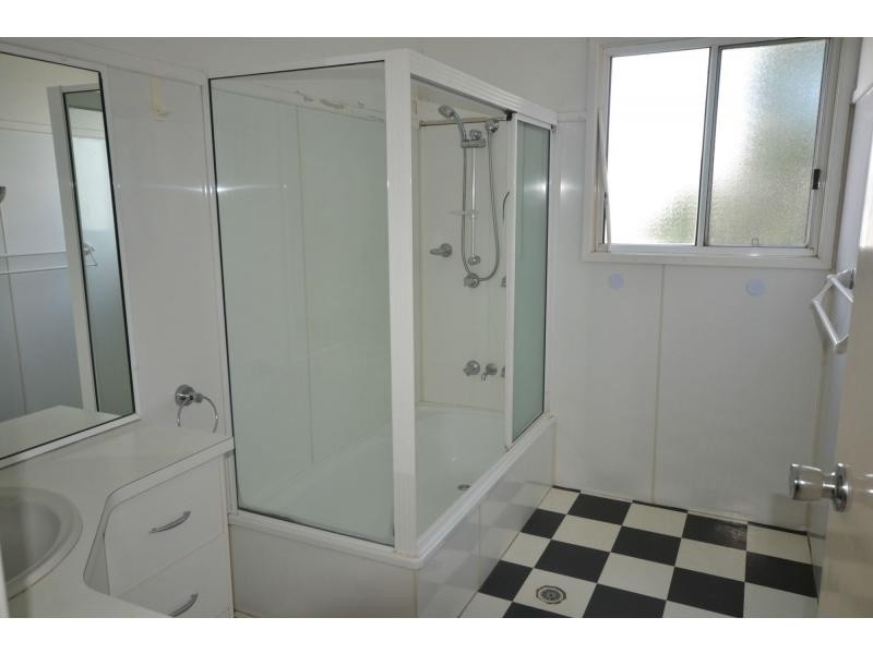 9 Greenbury Street, Rockville QLD 4350