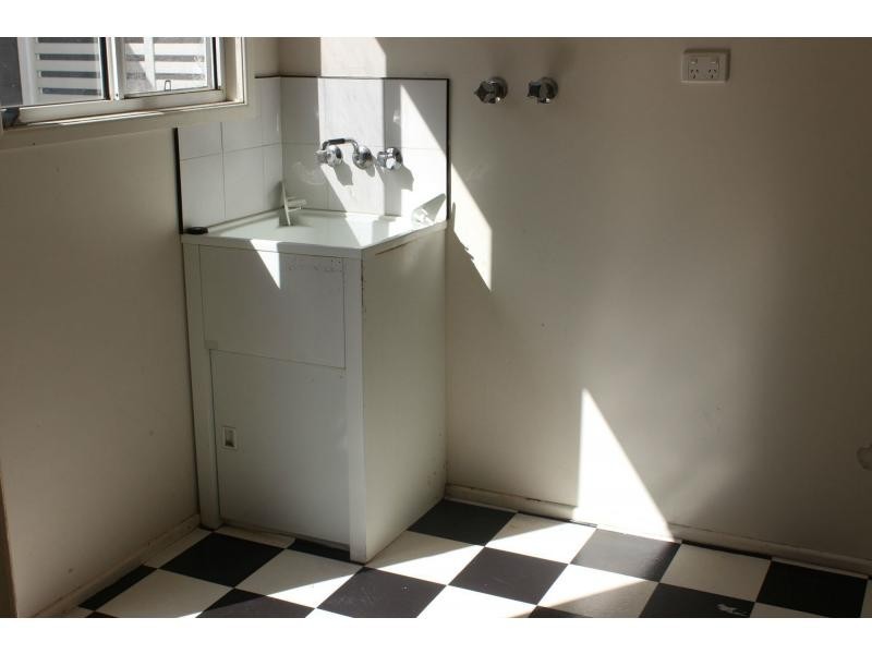 9 Greenbury Street, Rockville QLD 4350