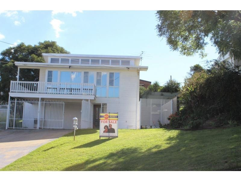 9 Greenbury Street, Rockville QLD 4350