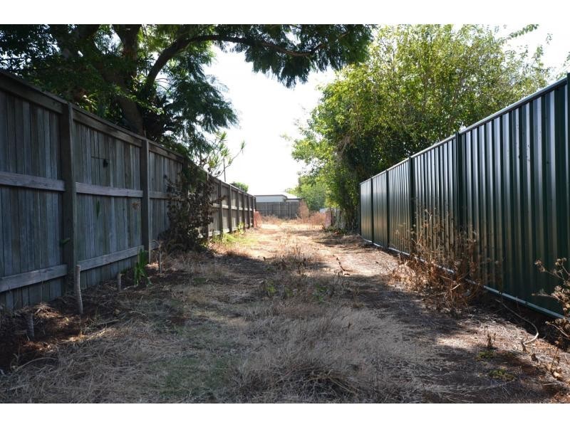 1A Berry Street, Newtown QLD 4350