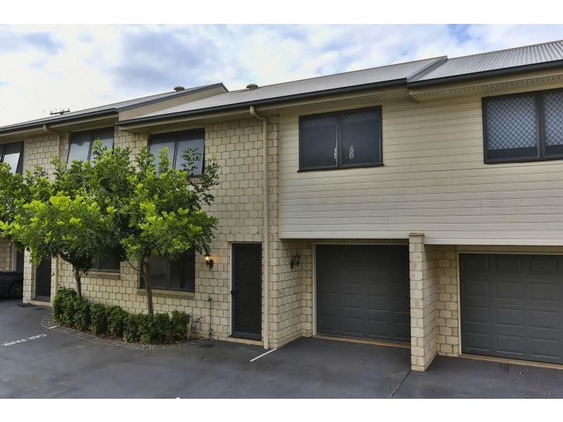 Unit 11/66 Tara Street, Wilsonton QLD 4350