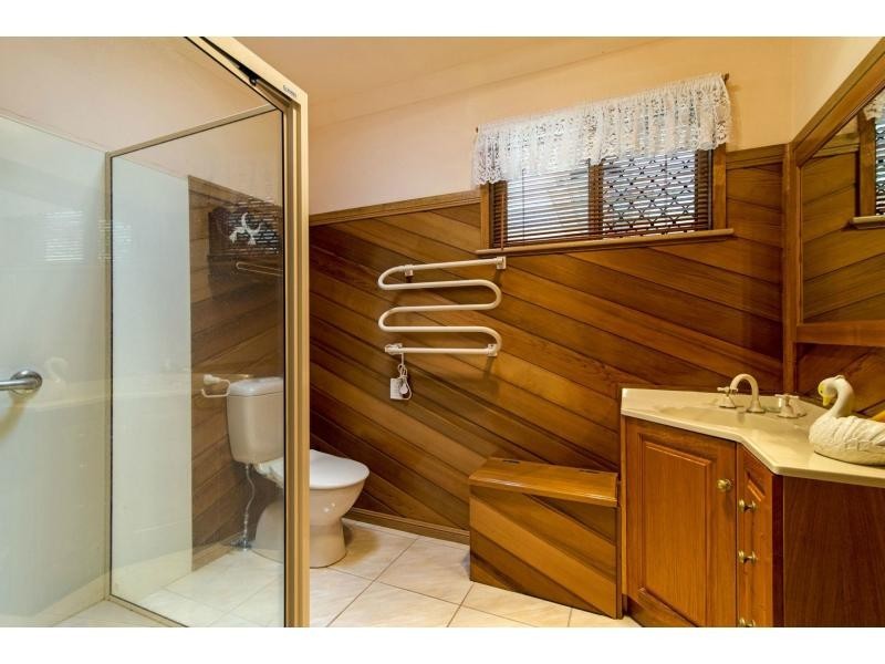 2 Whitefriars Street, Rockville QLD 4350