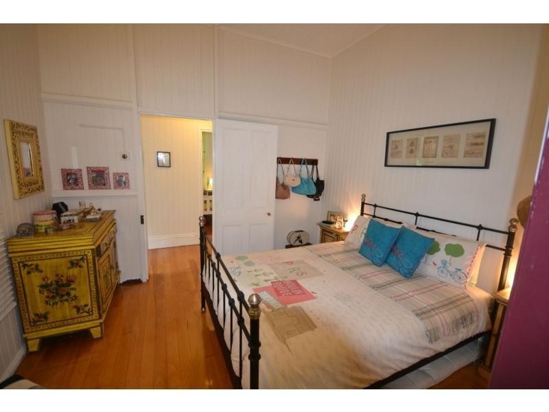 21 Moloney Street, North Toowoomba QLD 4350