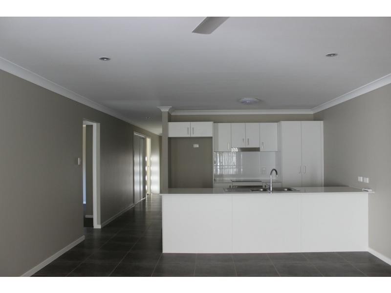 Unit 1/13 Alpine Court, Cranley QLD 4350