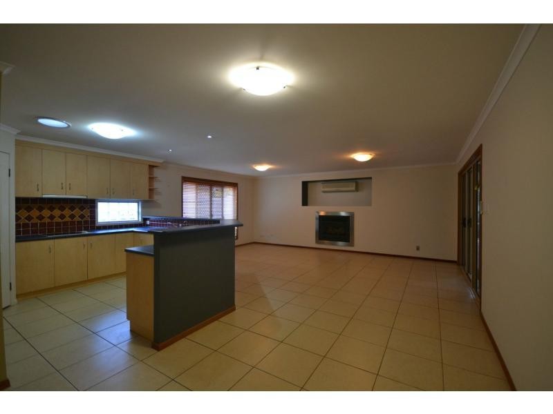 10 Pearl Court, Rangeville QLD 4350