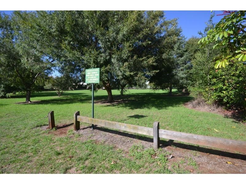 2 Harris Street, Harristown QLD 4350