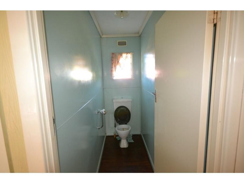 2 Harris Street, Harristown QLD 4350