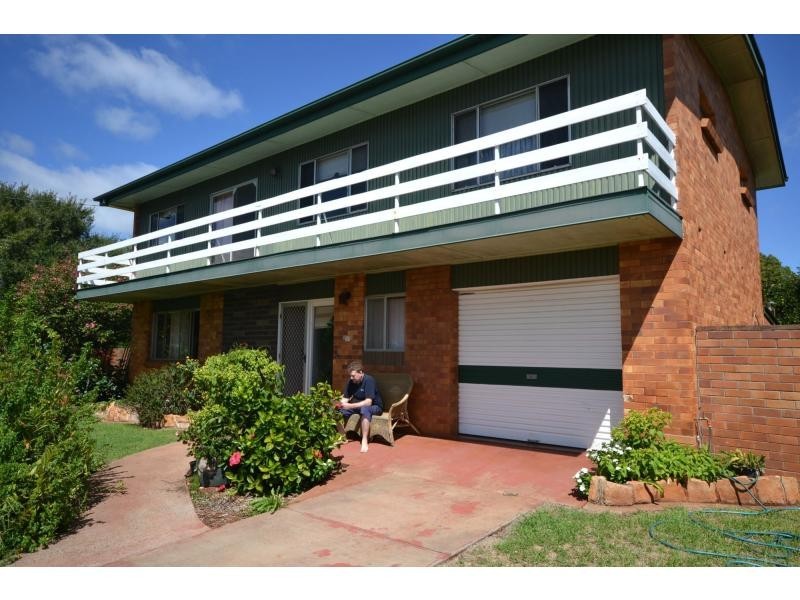 2 Harris Street, Harristown QLD 4350