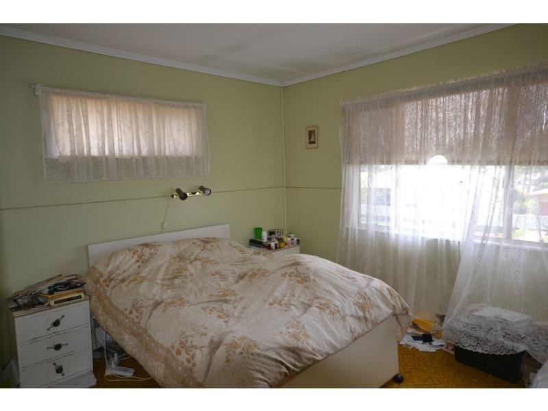 2 Harris Street, Harristown QLD 4350