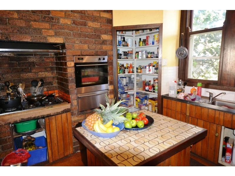 73 West Street, Newtown QLD 4350