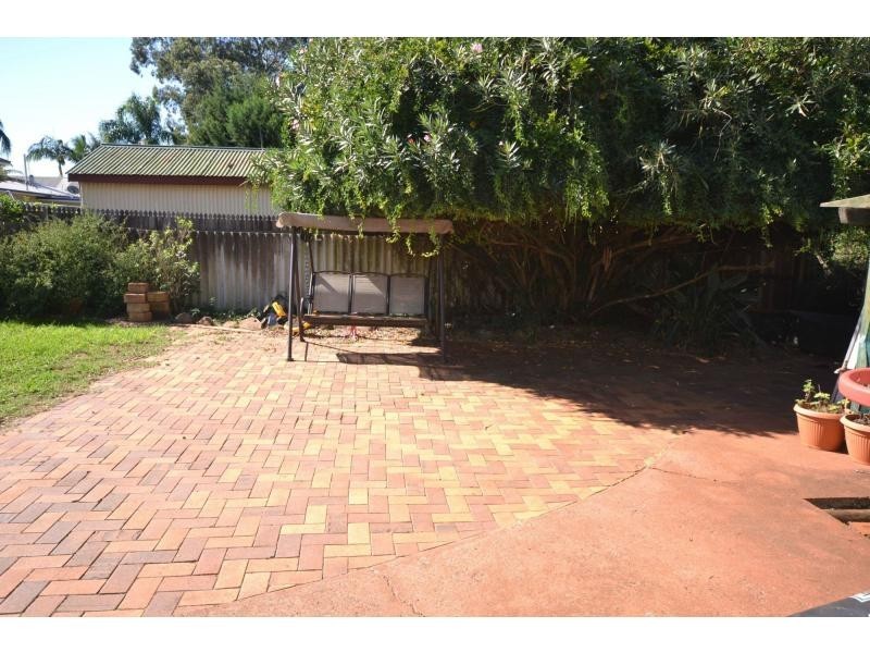 73 West Street, Newtown QLD 4350