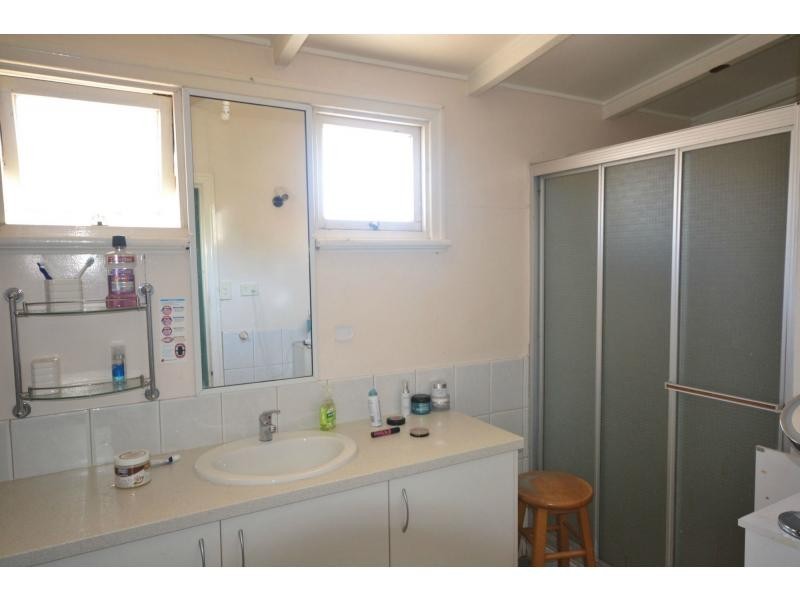 73 West Street, Newtown QLD 4350