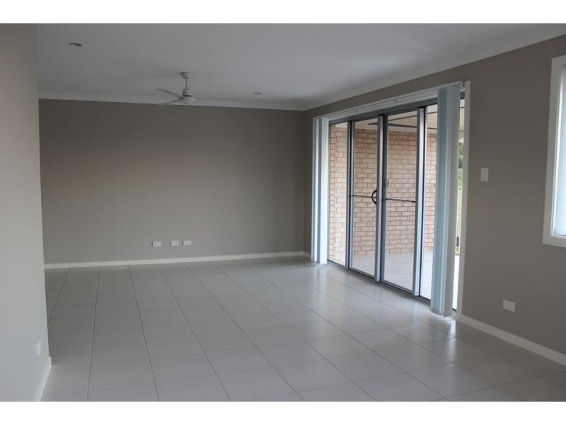 2/15 Alpine Court, Cranley QLD 4350