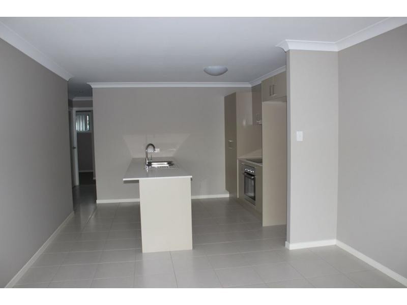 2/15 Alpine Court, Cranley QLD 4350
